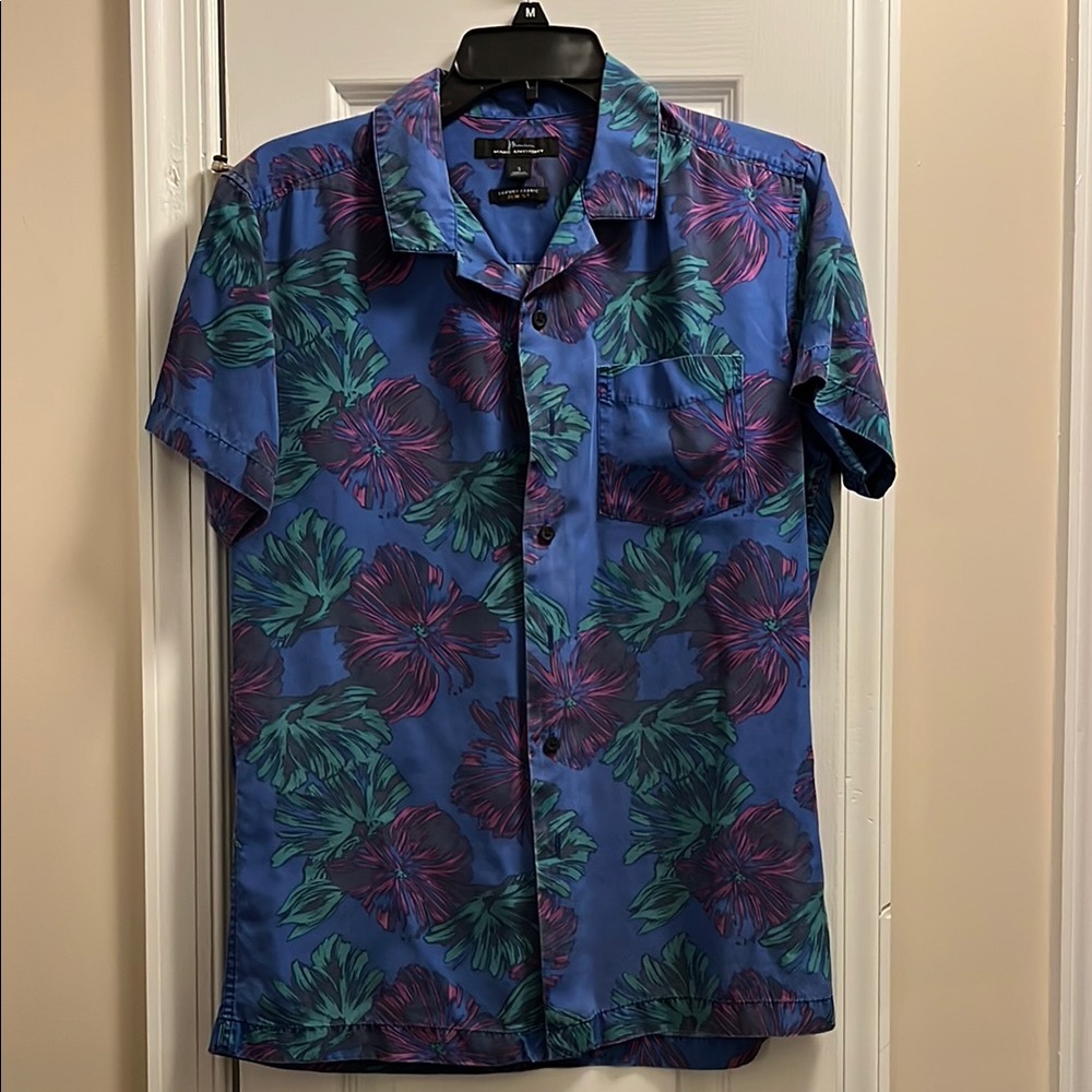 Marc Anthony Blue and Green Casual Button Down Shirt